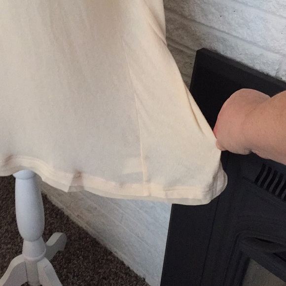 Mur Mur shark bite hem top NWT - Picture 2 of 8